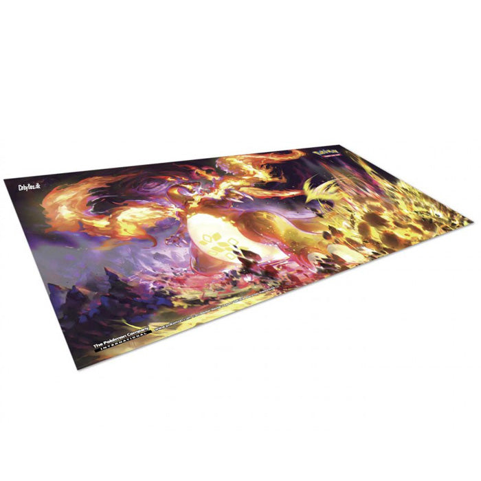 Charizard Vmax - Ultra Premium Collection - Playmat